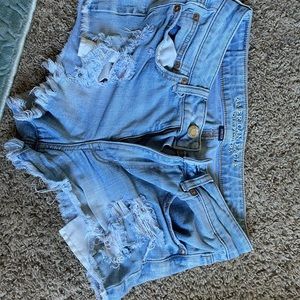 American eagle festival short size 8